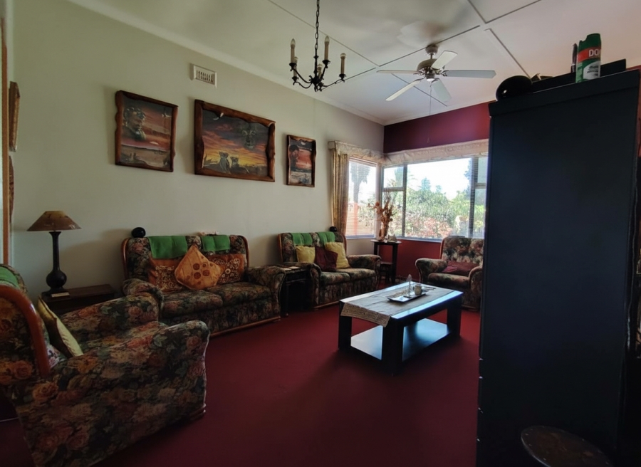 5 Bedroom Property for Sale in Glenlilly Western Cape